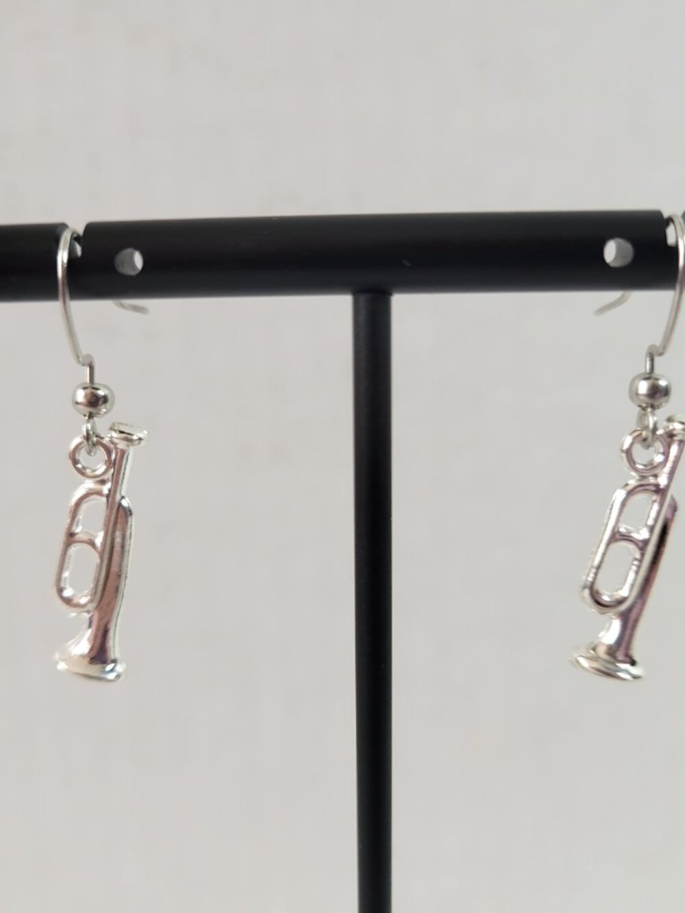 Women Trumpet Cornet Dangle Earrings Music Lover Drop Jewelry Horn Player E89E